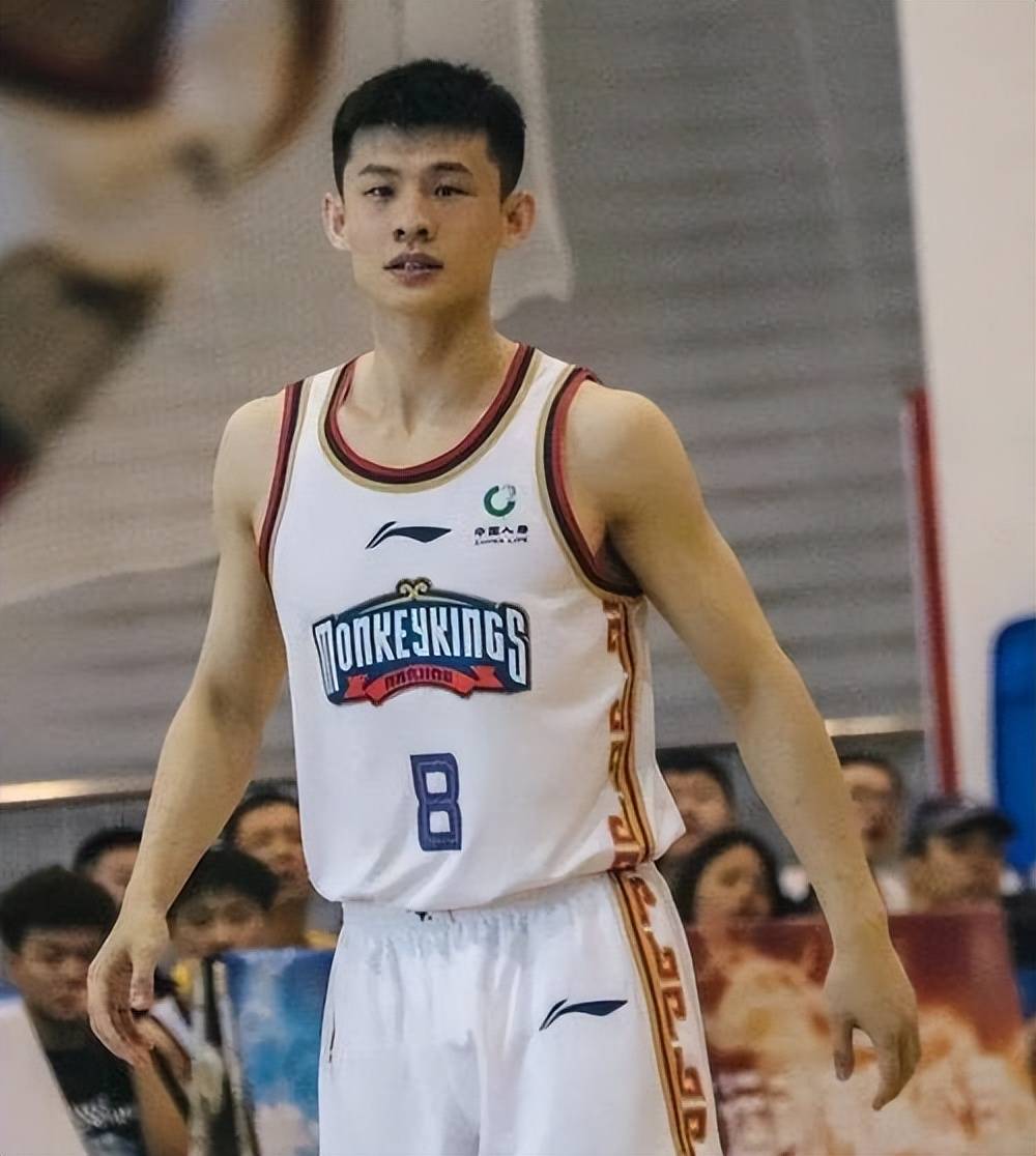 王岚嵚13分5篮板4助攻，辽宁大胜福建