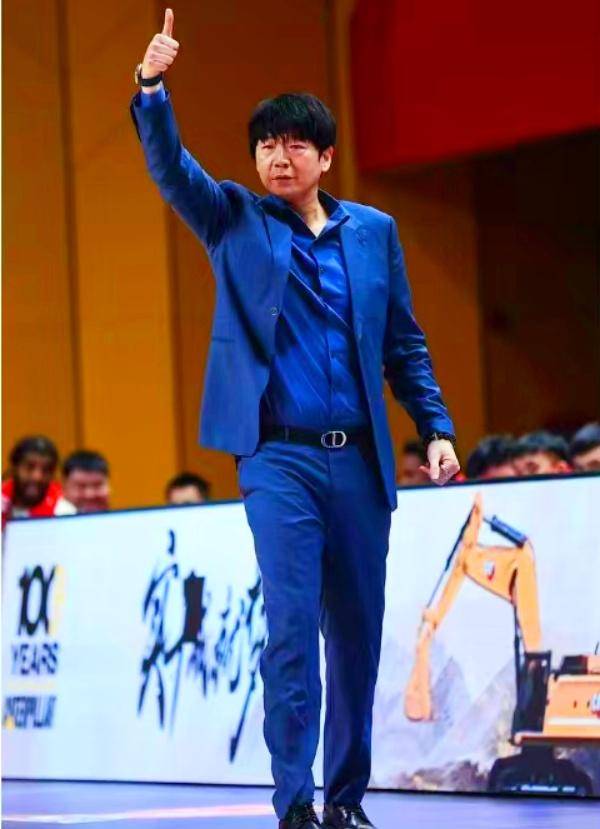 山东高速男篮邱彪：期待回归深圳风格，丰富打法，明智选外援