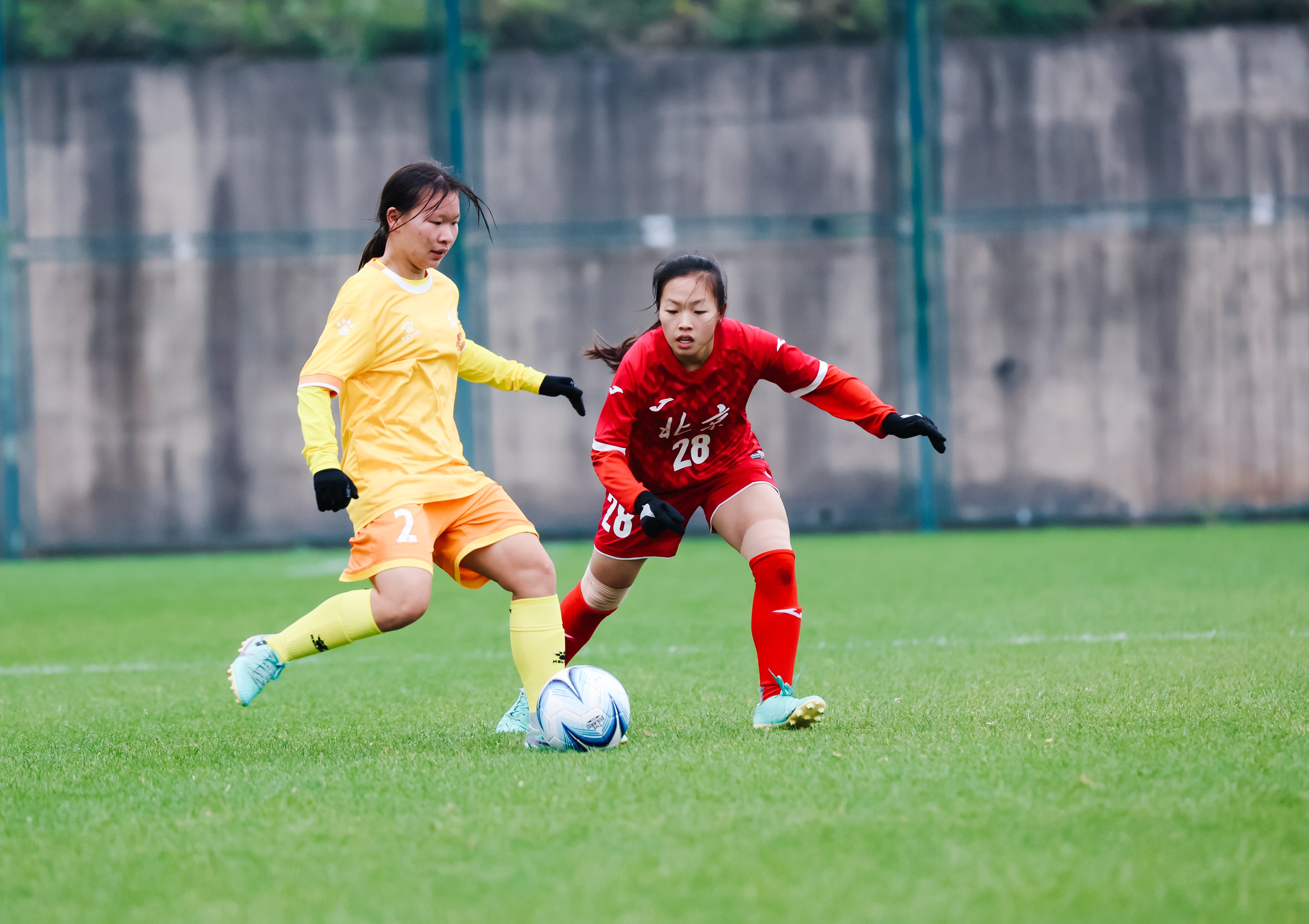 包含女足U18决赛今晚打响，孙兴慜转会风波再起的词条