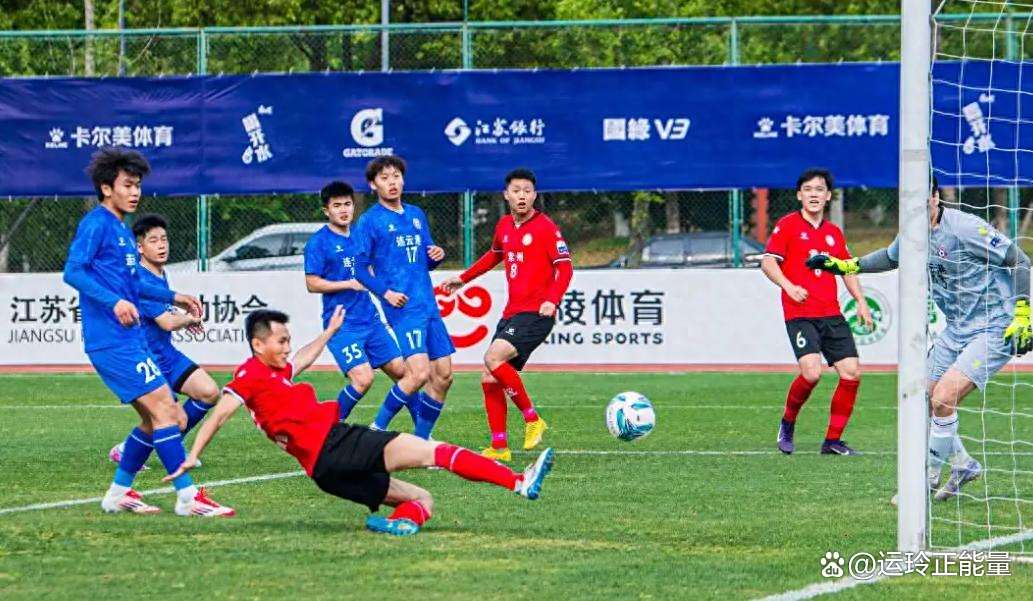 包含中国足球联赛沸腾赛场，球员实力尽显的词条